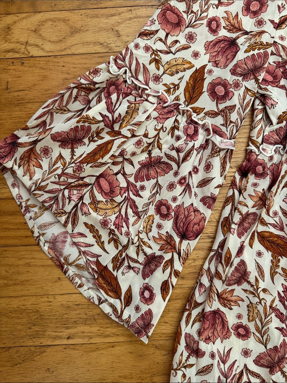 Like New! Style & Co Floral Blouse - Picture 4 of 5
